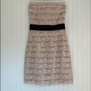 H&M Sleeveless Lace Dress